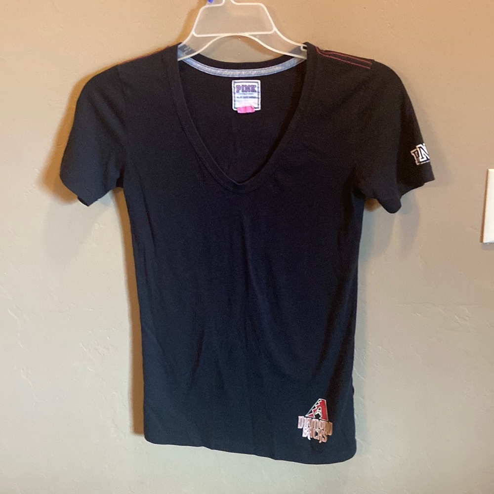 PINK VS MLB Diamondbacks tshirt Women S
Cotton polyster
Black red
Vneck